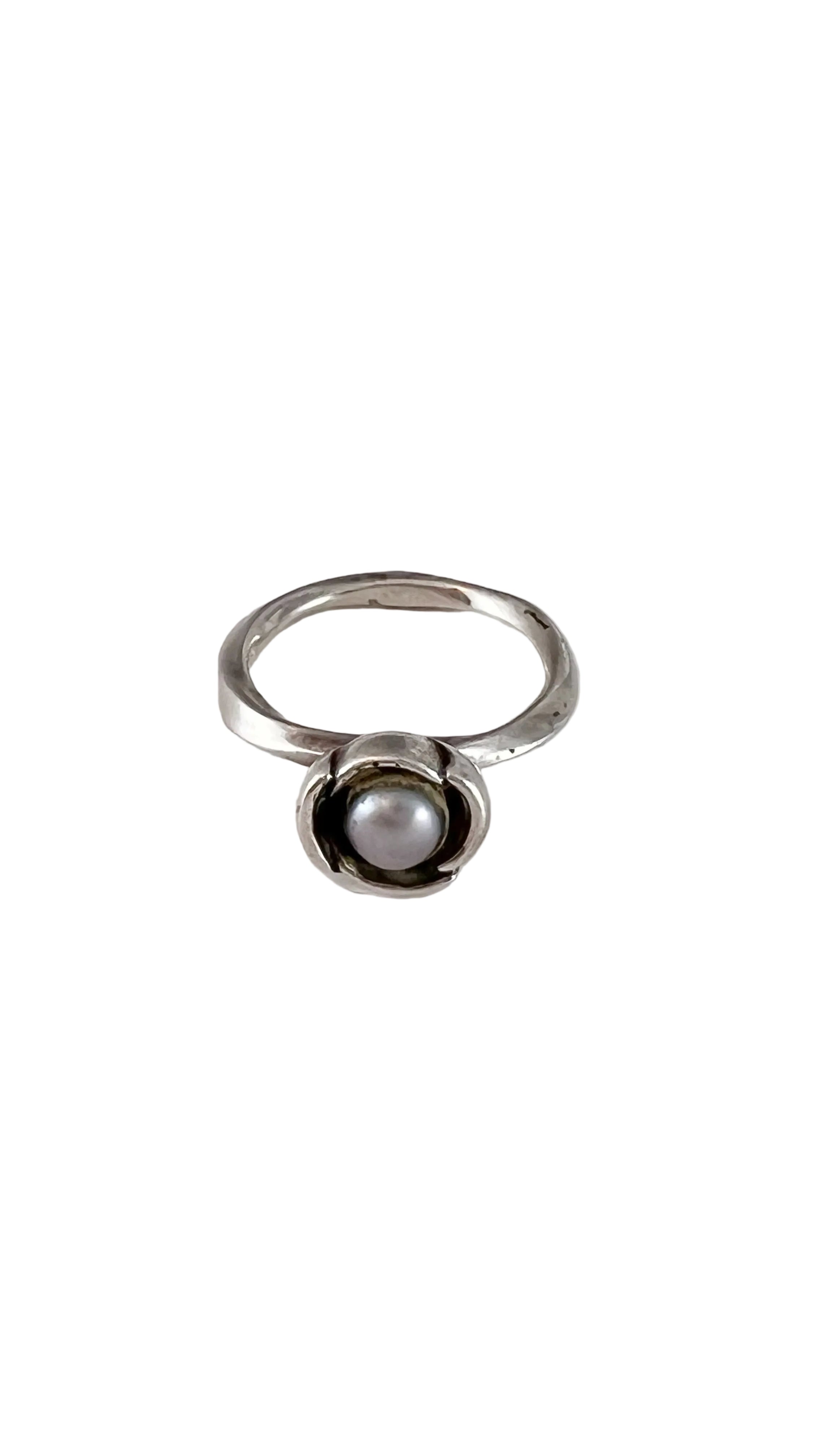Vintage Sterling Silver Flower Ring with Pearl